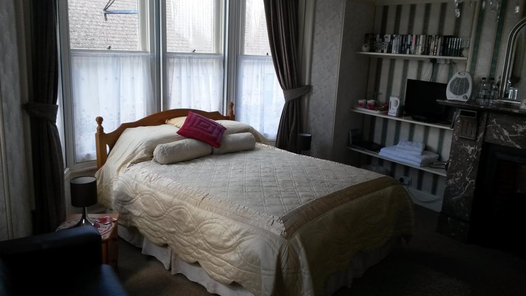 Lyndale Guest House 페이틀리브리지 객실 사진